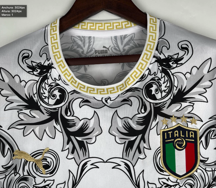 Italia 22/23 Especial Versache